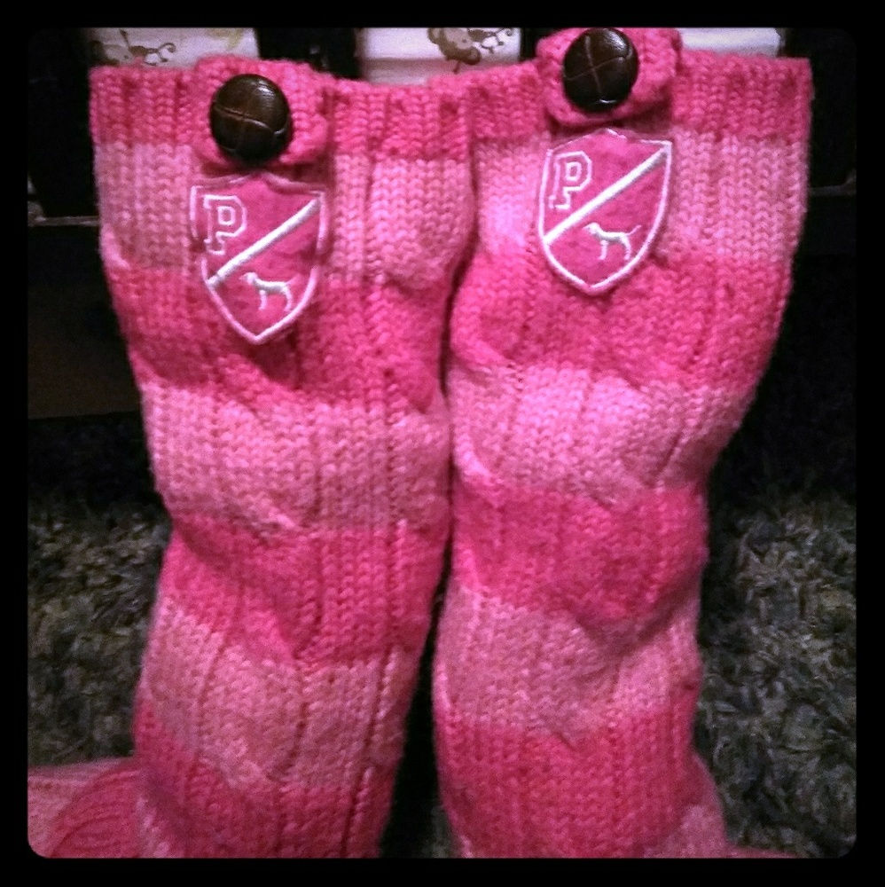 VS pink muk lucks